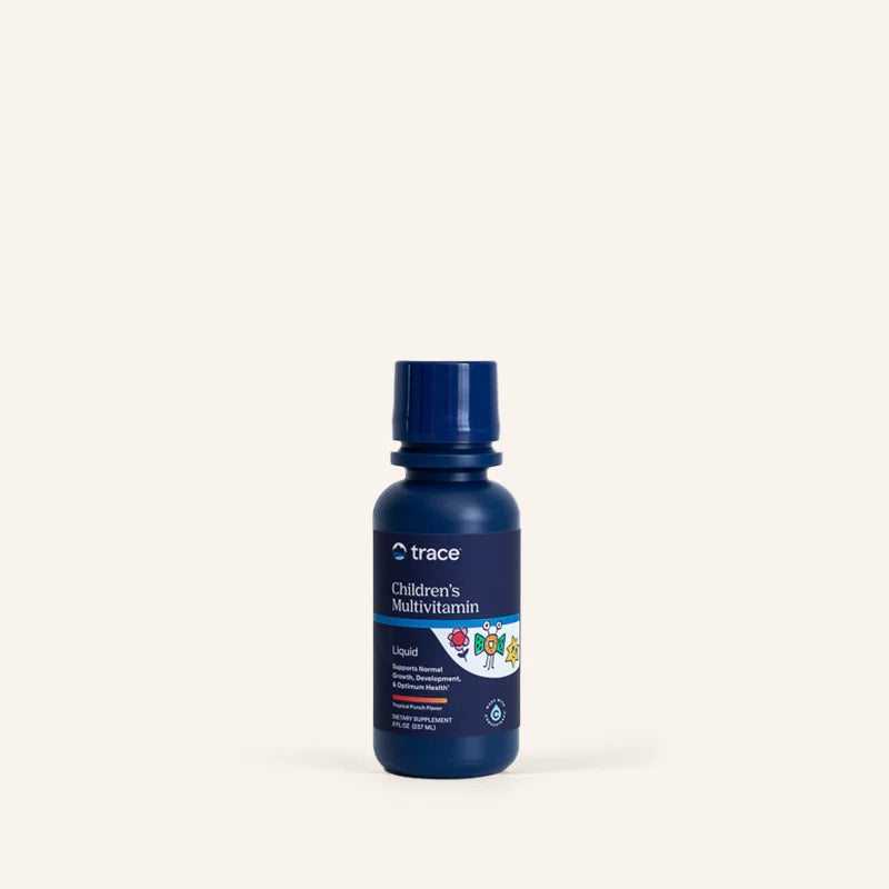 Trace Minerals multivitaminų komplekso vaikams pakuotė šviesiame fone